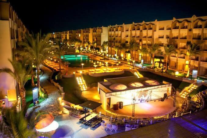 Nubia Aqua Beach